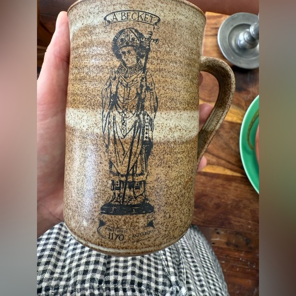 Handcrafted Canterbury Pottery Mug Becket - Picture 7 of 9